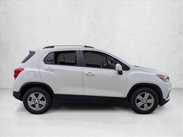 Used 2021 Chevrolet Trax LT w/ LT Convenience Package FWD image 4