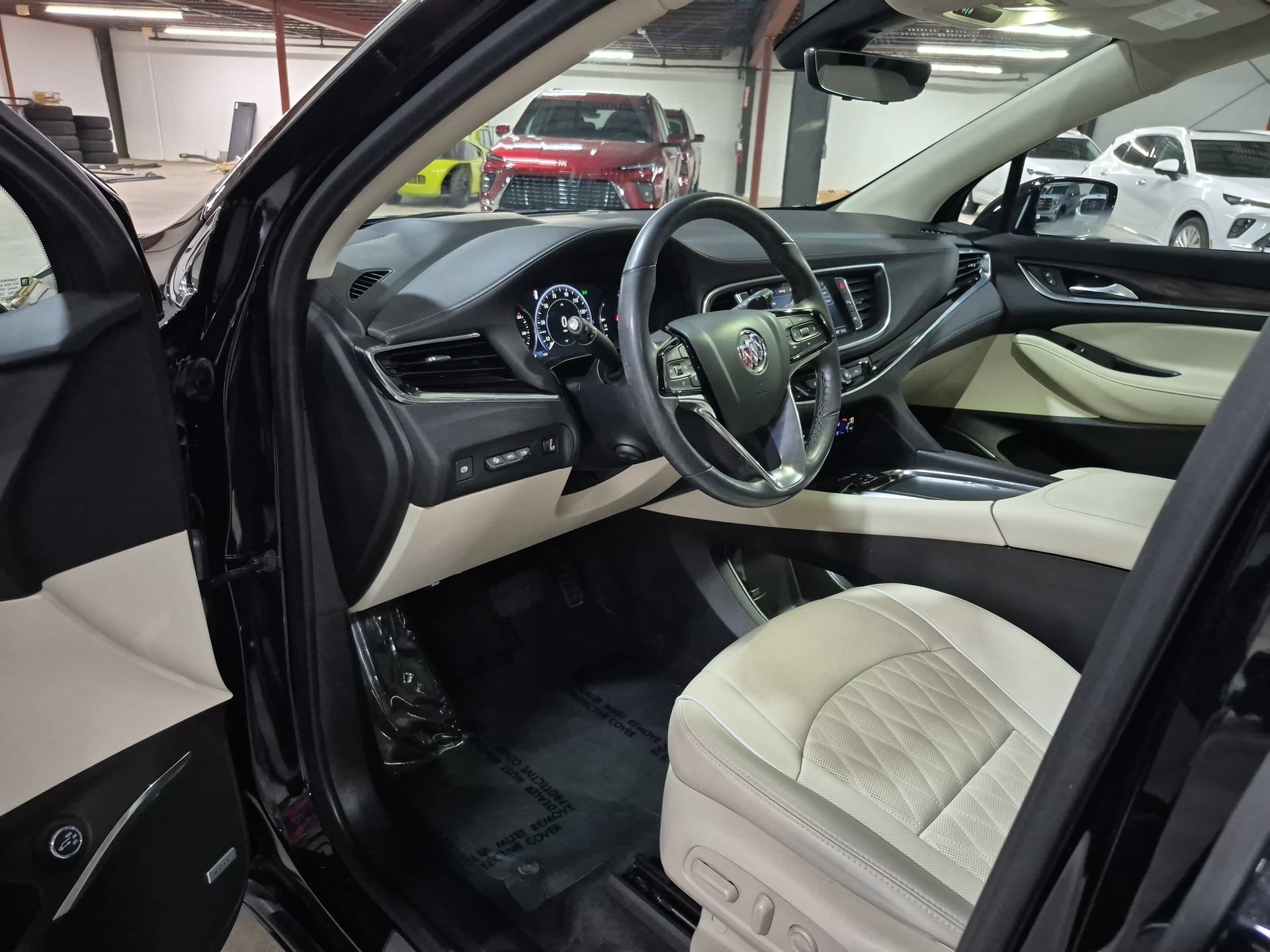 Used 2022 Buick Enclave Avenir w/ Avenir Technology Package AWD/4WD image 11