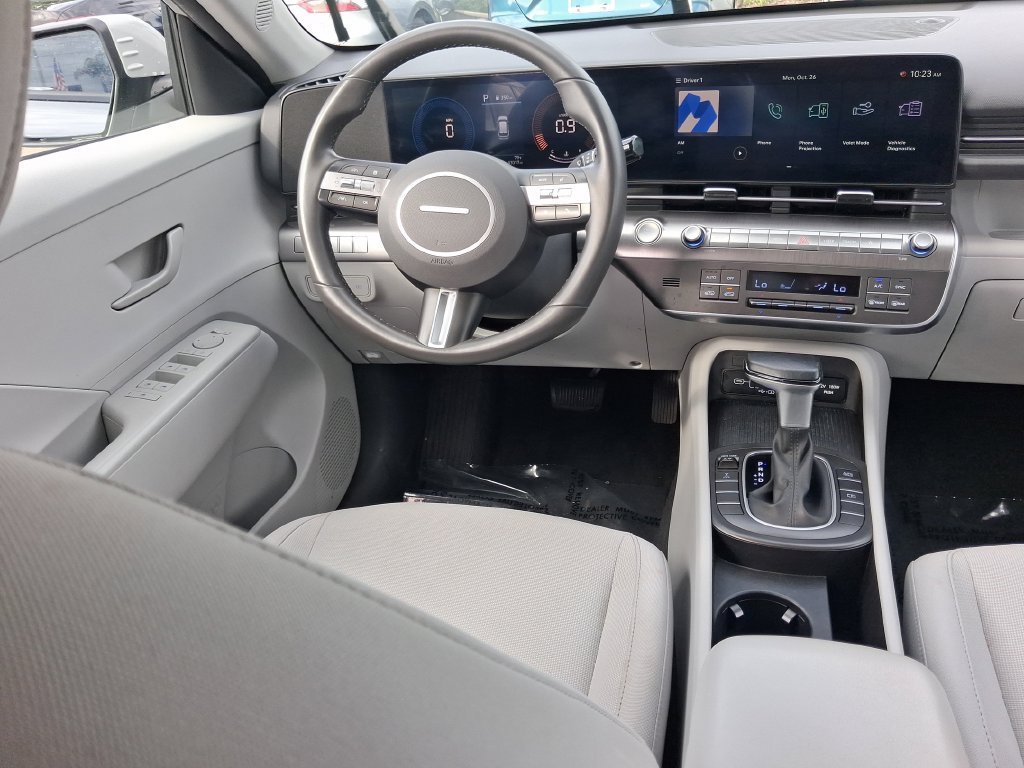 Used 2025 Hyundai Kona SEL AWD/4WD image 16
