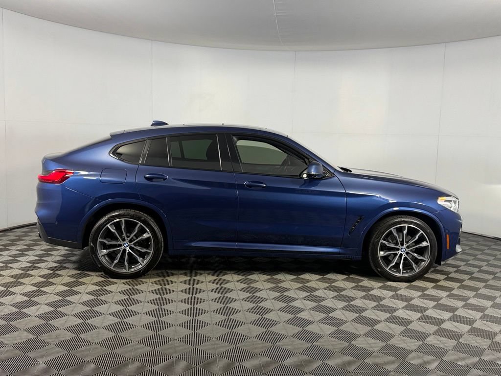 Used 2021 BMW X4 xDrive30i w/ M Sport Package AWD/4WD image 4