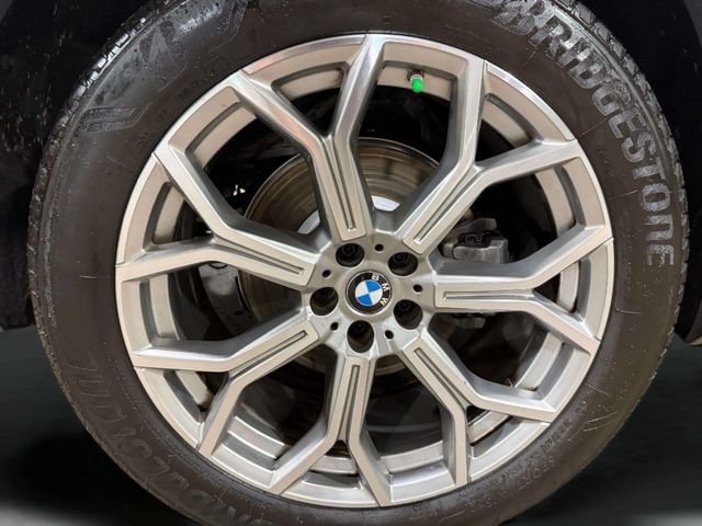 Used 2024 BMW X7 xDrive40i w/ Premium Package AWD/4WD image 36