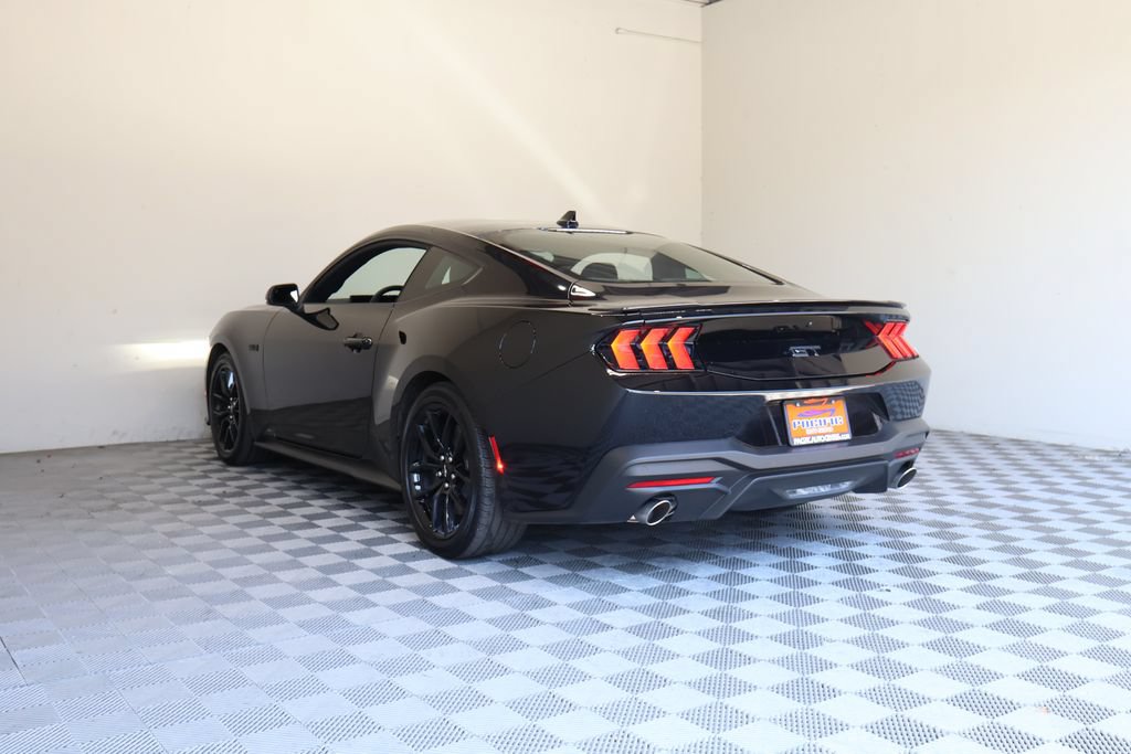 Used 2025 Ford Mustang GT RWD image 13
