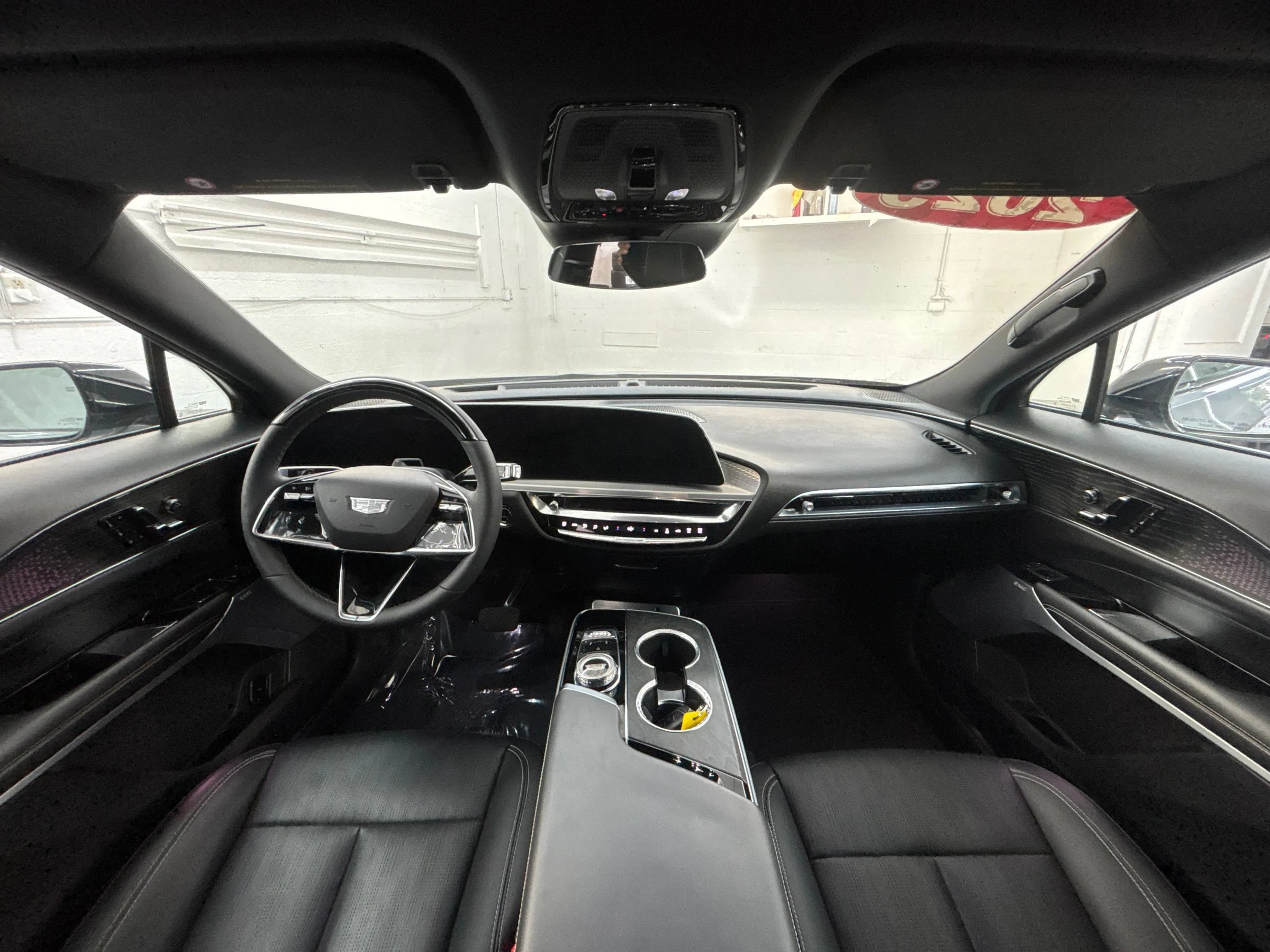 Used 2023 Cadillac Lyriq AWD image 17