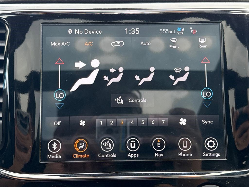 Used 2020 Jeep Grand Cherokee Overland image 32