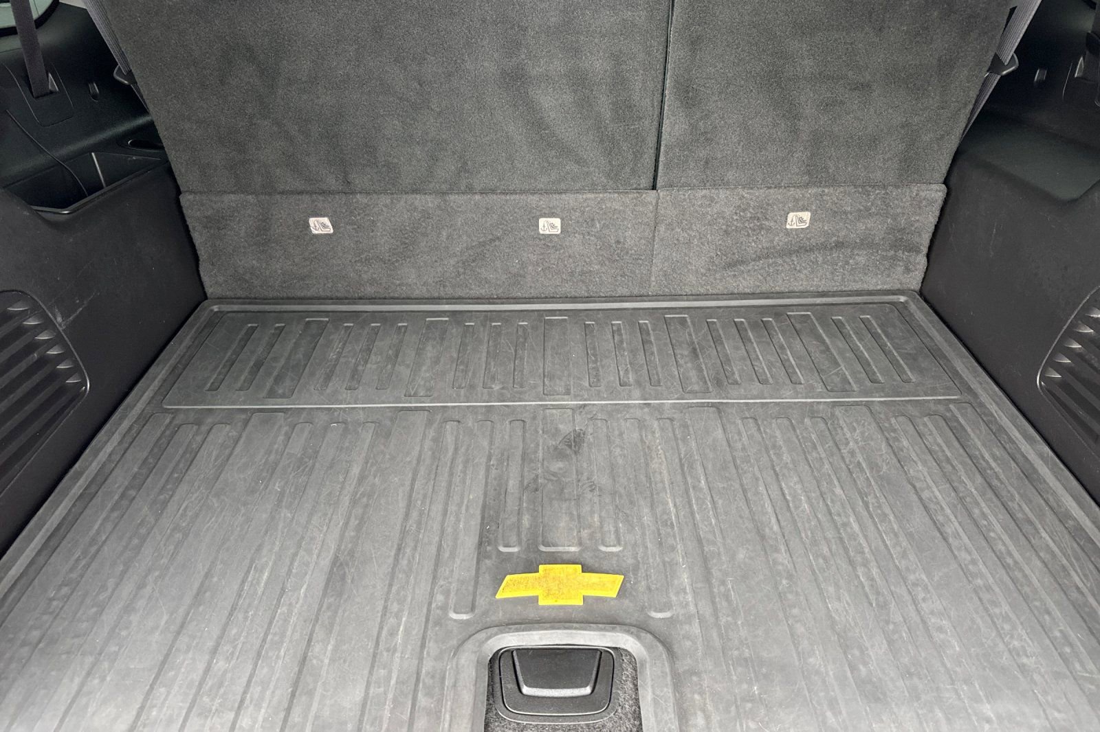 Used 2015 Chevrolet Suburban LTZ image 18