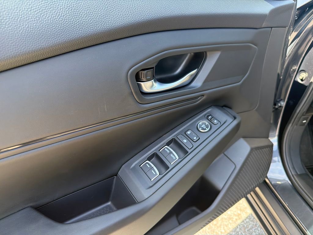 Used 2025 Honda Accord SE image 13