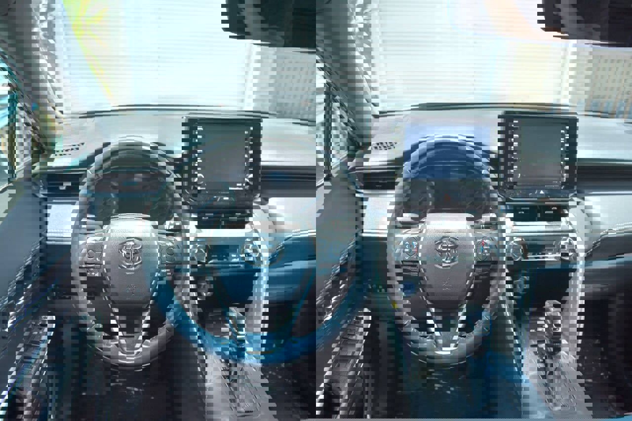 Used 2021 Toyota Venza XLE w/ Softex Package image 39