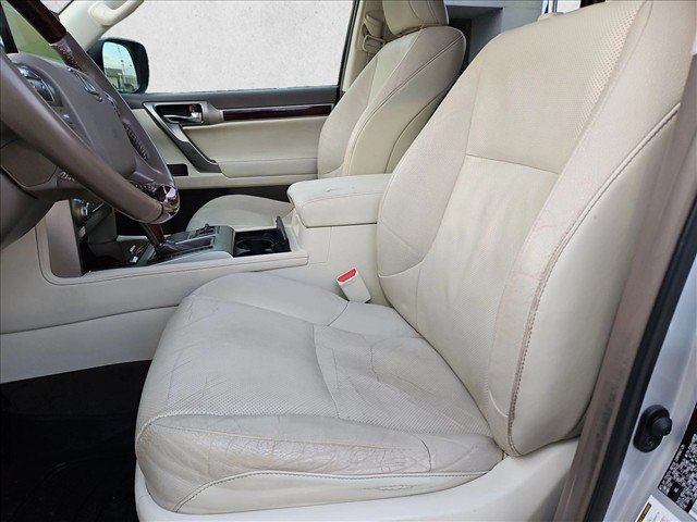 Used 2014 Lexus GX 460 w/ Premium Package AWD/4WD image 17