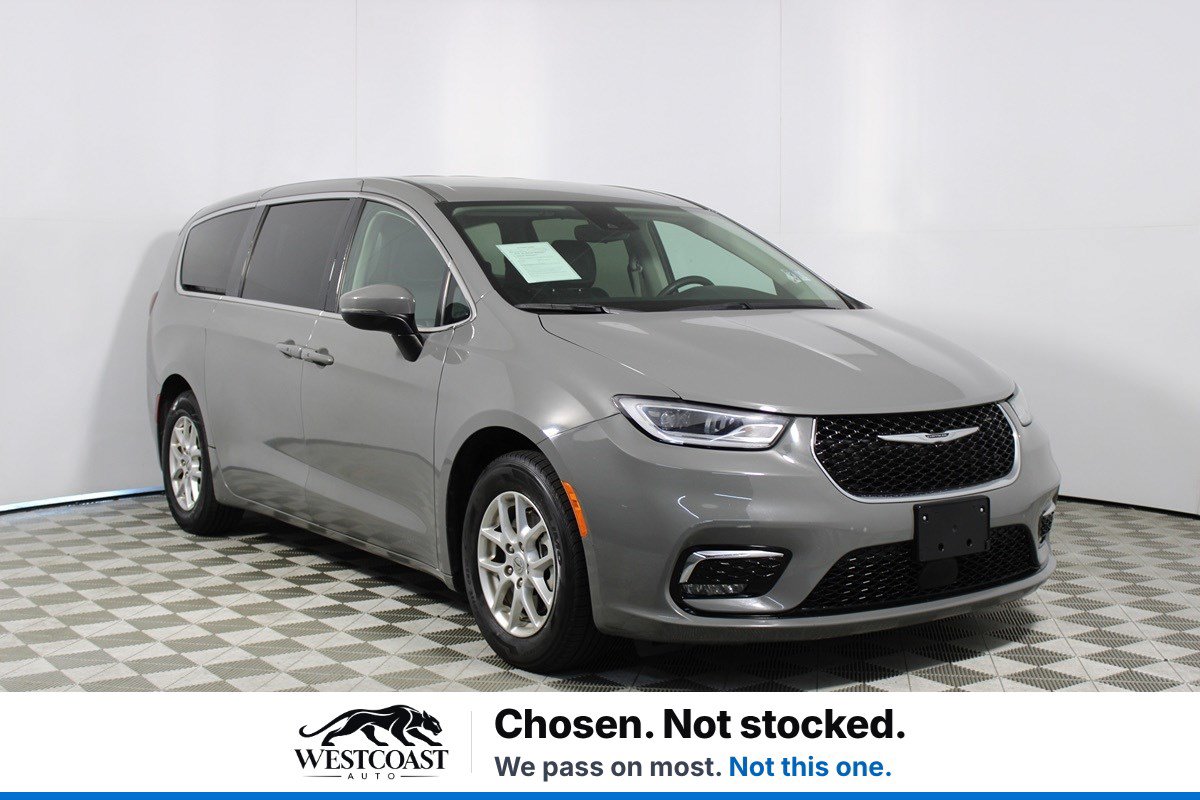 Used 2023 Chrysler Pacifica Touring-L
