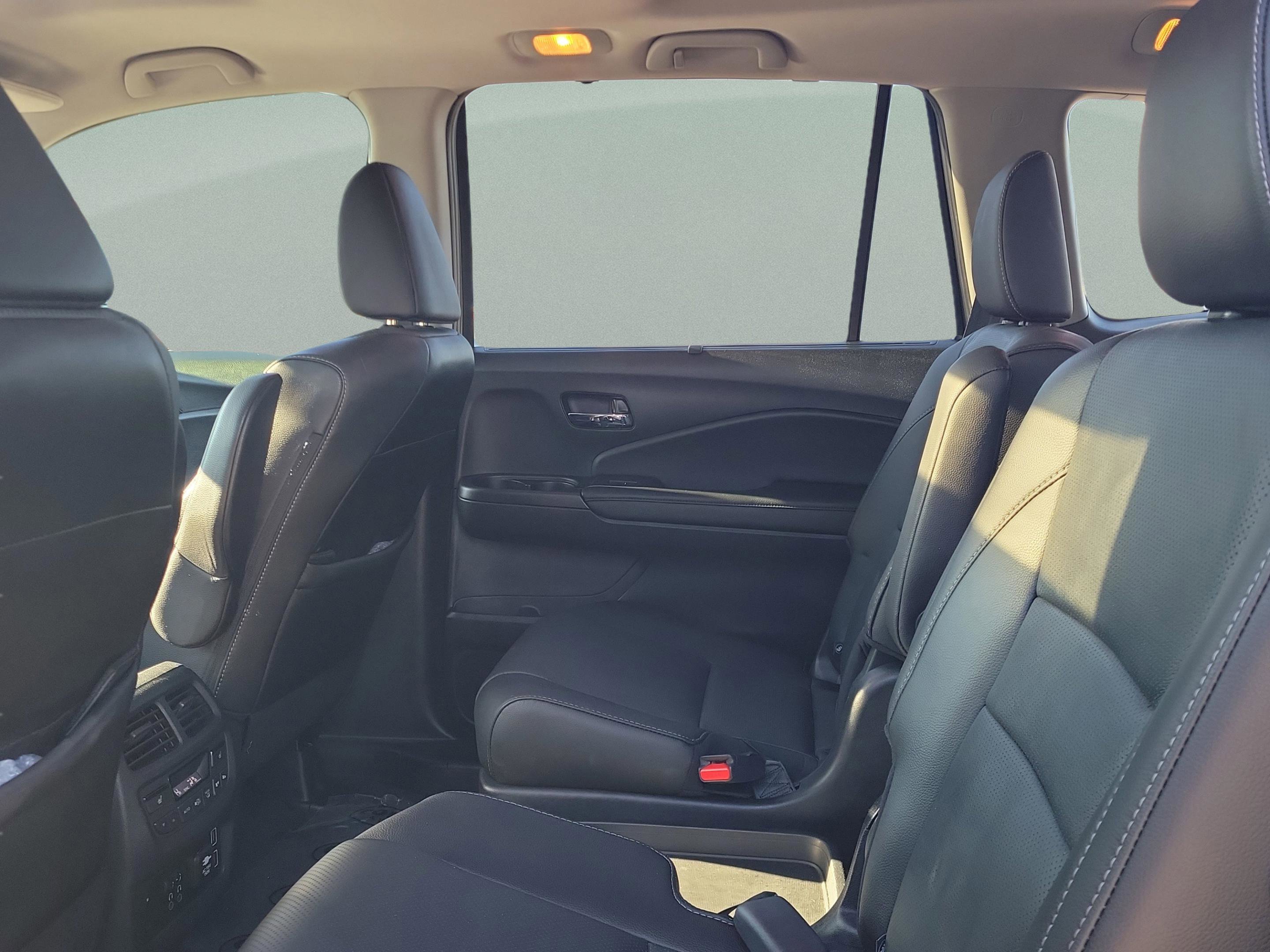 Used 2021 Honda Pilot Elite image 14