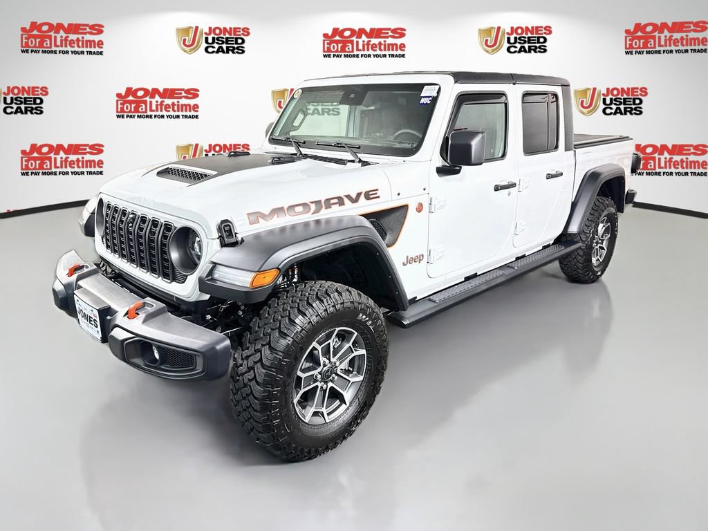 Used 2025 Jeep Gladiator Mojave w/ Technology Group AWD/4WD image 14