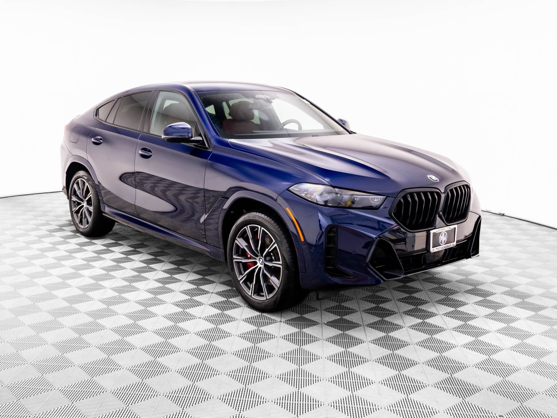Certified 2026 BMW X6 xDrive40i w/ Executive Package AWD/4WD image 8