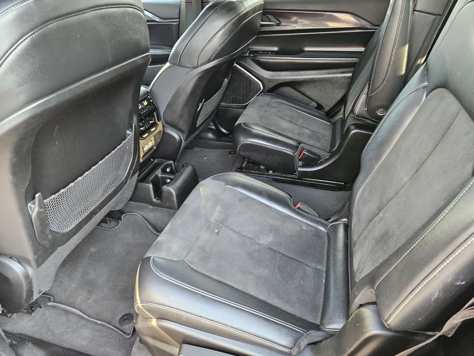 Used 2021 Jeep Grand Cherokee L Laredo RWD image 27