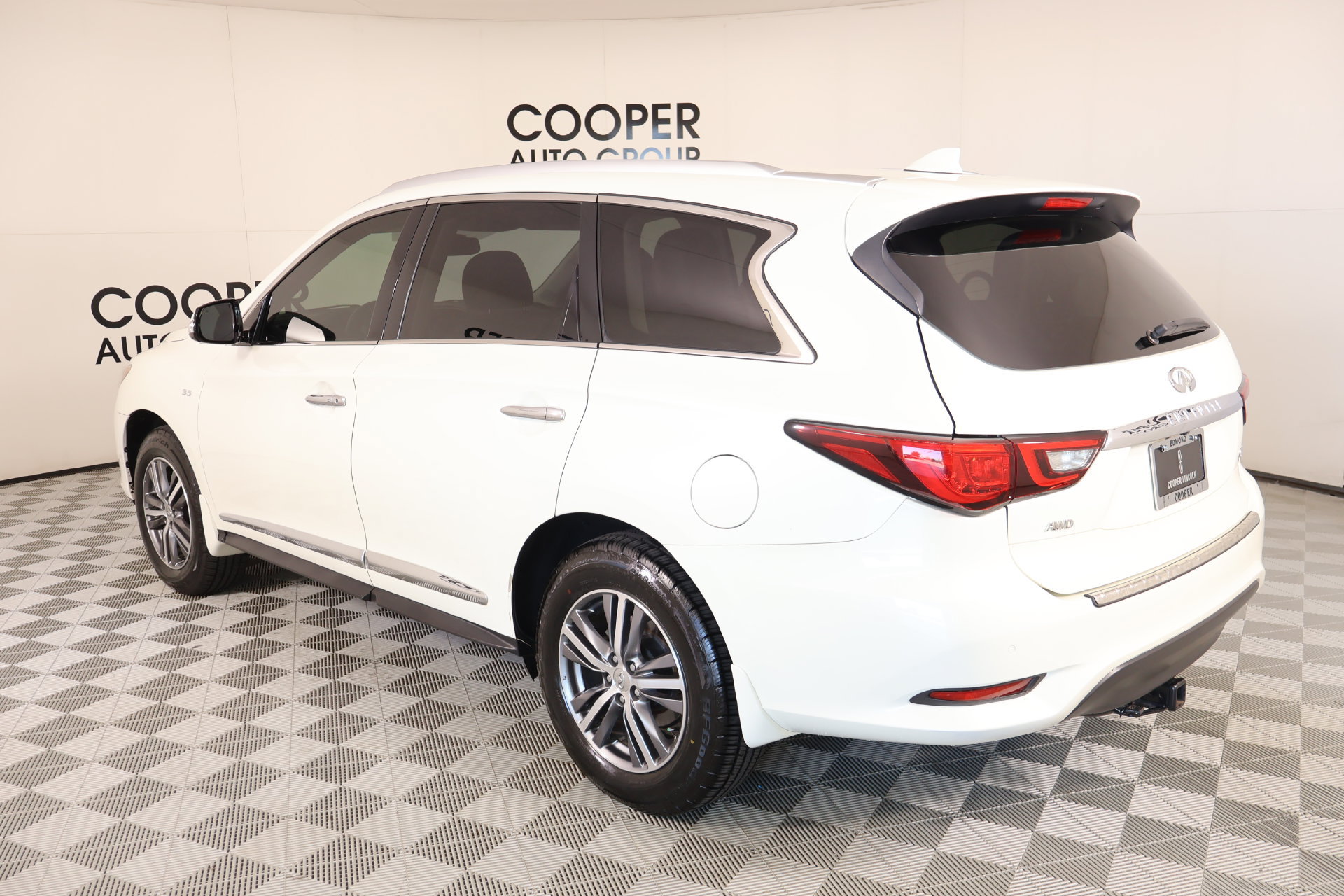 Used 2020 INFINITI QX60 Luxe w/ Essential Package AWD/4WD image 25