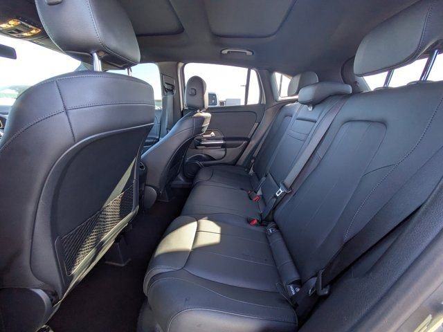 Used 2021 Mercedes-Benz GLA 250 4MATIC image 12