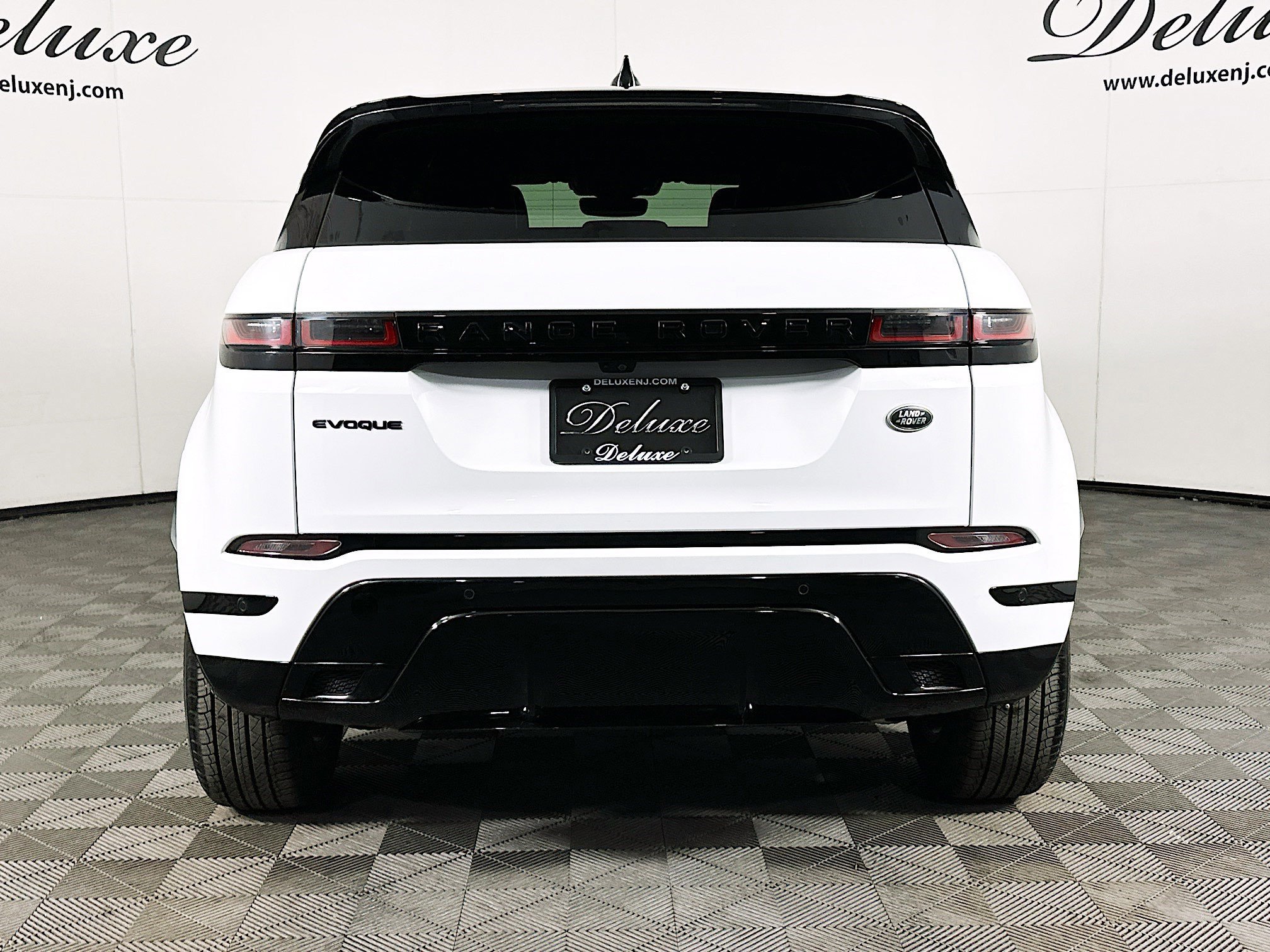Used 2022 Land Rover Range Rover Evoque R-Dynamic S image 5