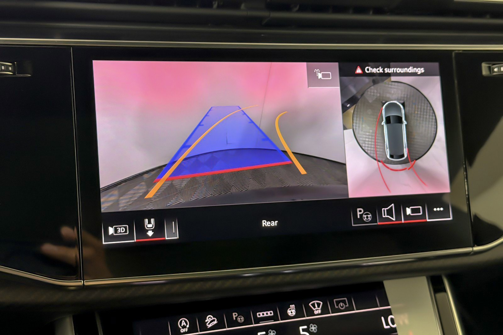 New 2026 Audi SQ8 Prestige image 18