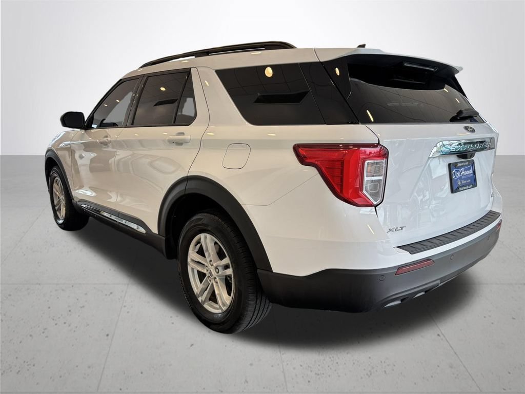 Used 2024 Ford Explorer XLT AWD/4WD image 10