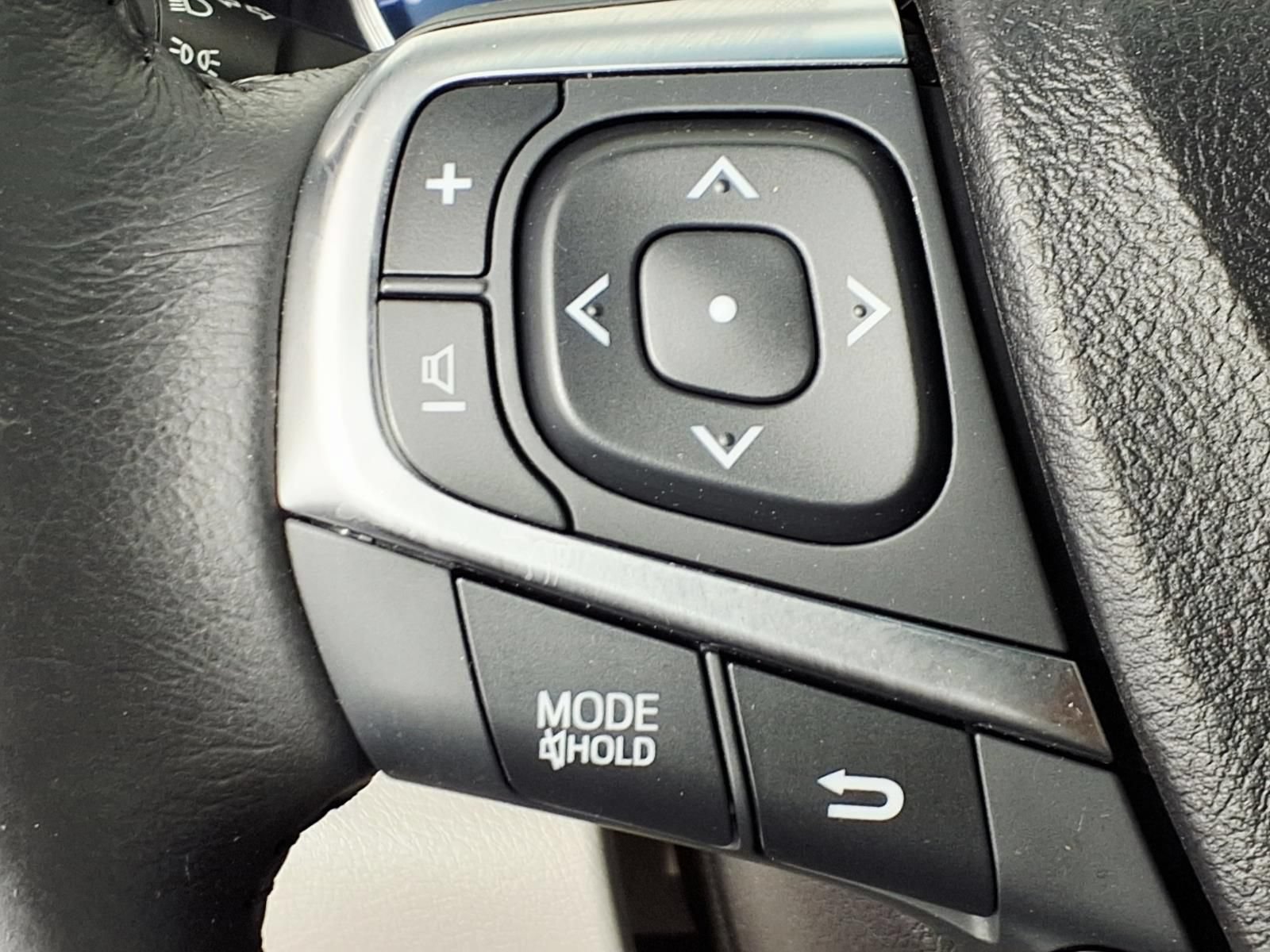 Used 2017 Toyota Camry XLE FWD image 17
