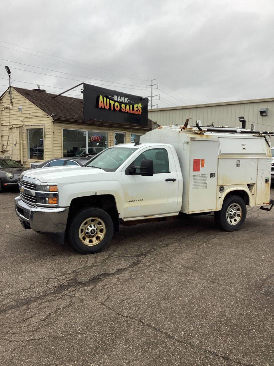 Used 2015 Chevrolet Silverado 3500 W/T RWD image 1
