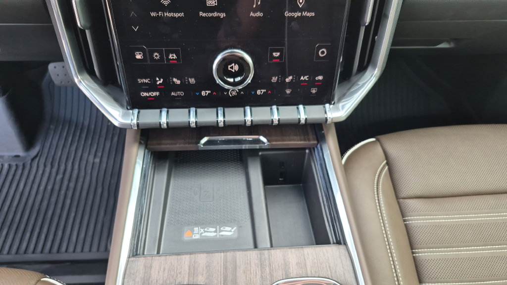 New 2027 GMC Acadia Denali Ultimate w/ LPO, Floor Liner Package AWD/4WD image 17