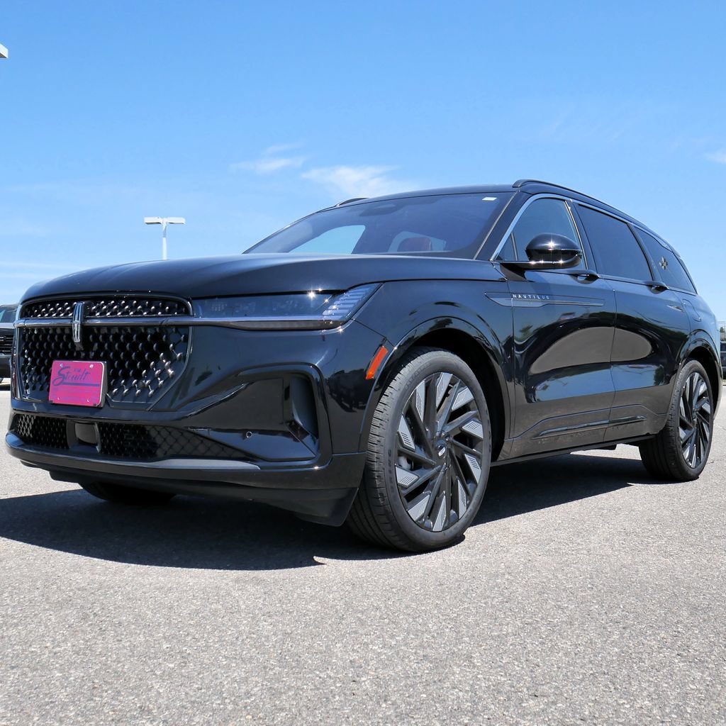 Used 2025 Lincoln Nautilus Black Label w/ Jet Appearance Package AWD/4WD image 15