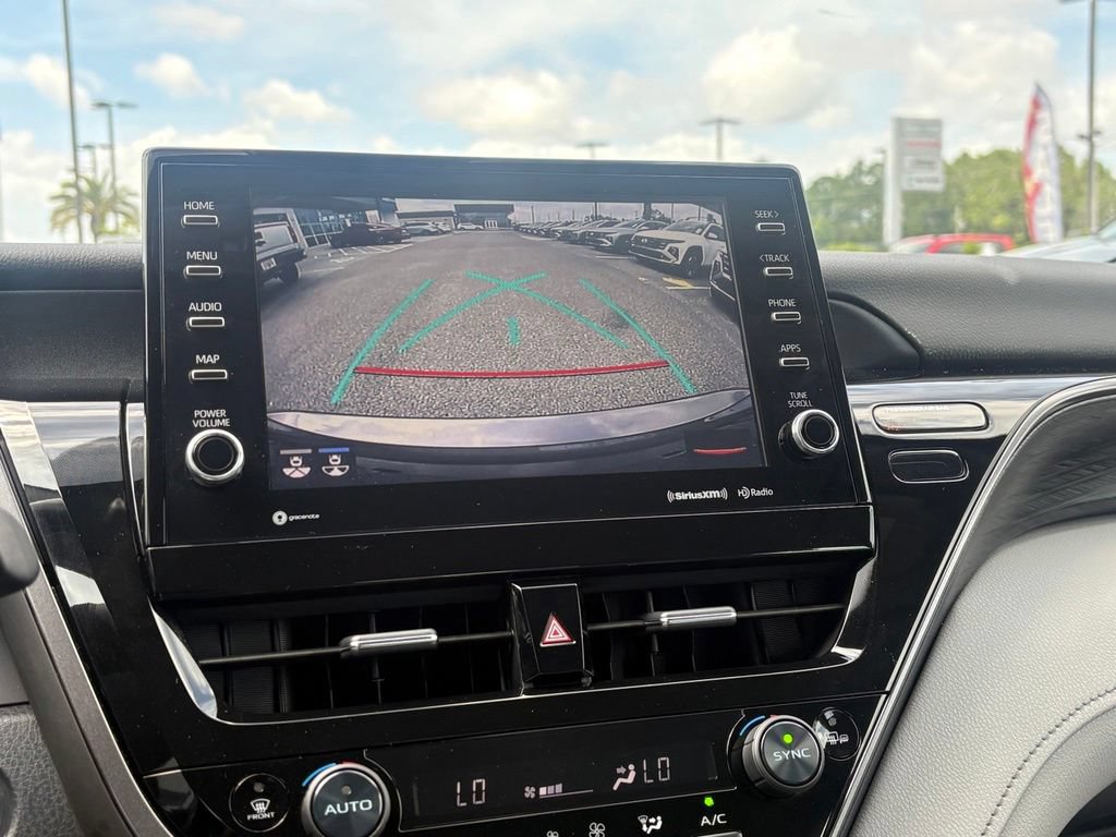 Used 2021 Toyota Camry XLE FWD image 12