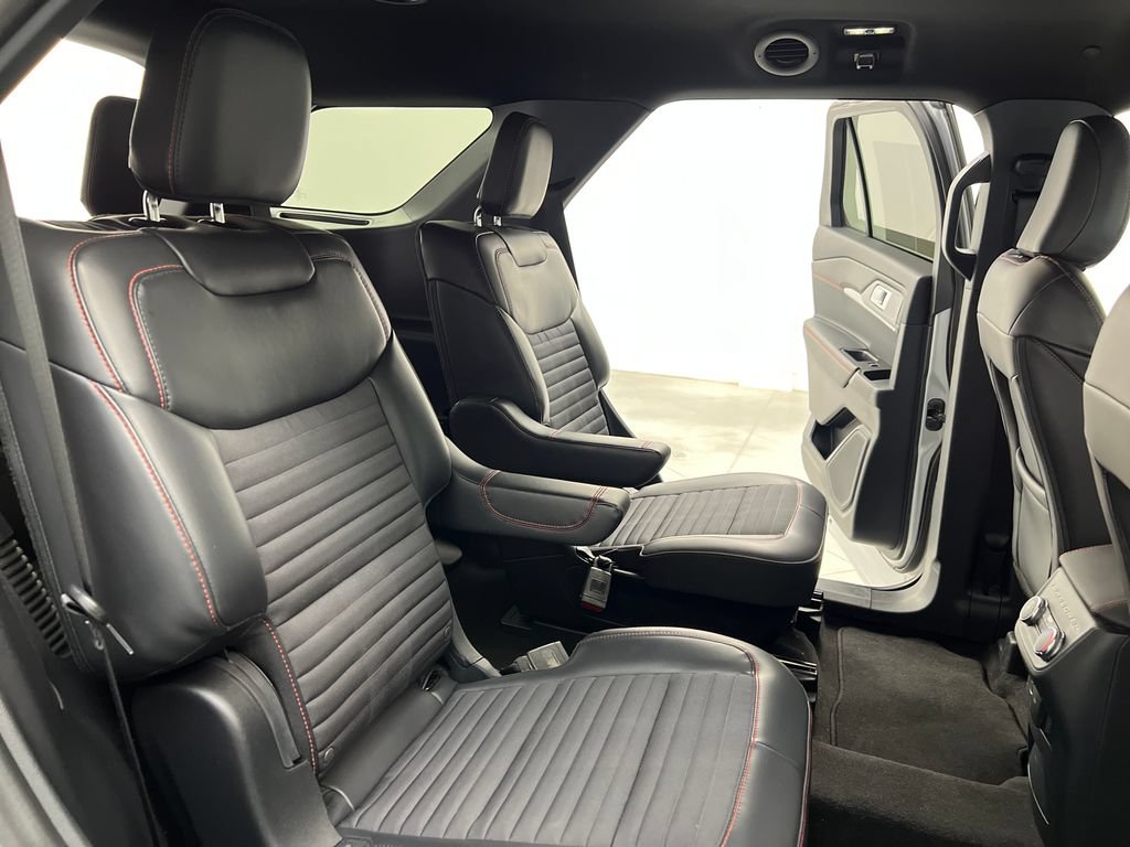 Used 2026 Ford Explorer ST-Line AWD/4WD image 23