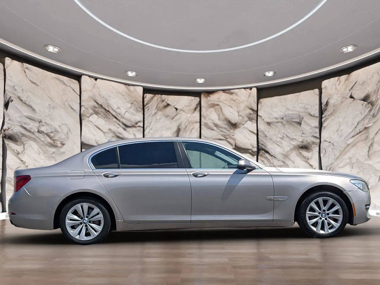 Used 2013 BMW 740Li xDrive AWD/4WD image 16