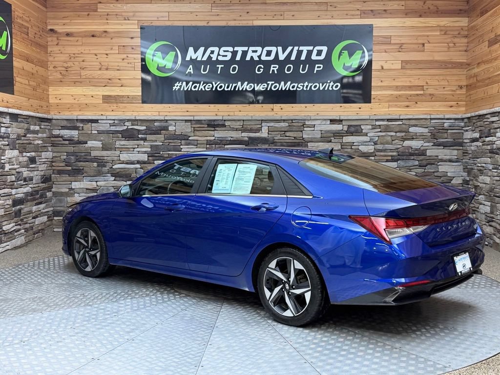 Used 2023 Hyundai Elantra Limited w/ Cargo Package FWD image 20