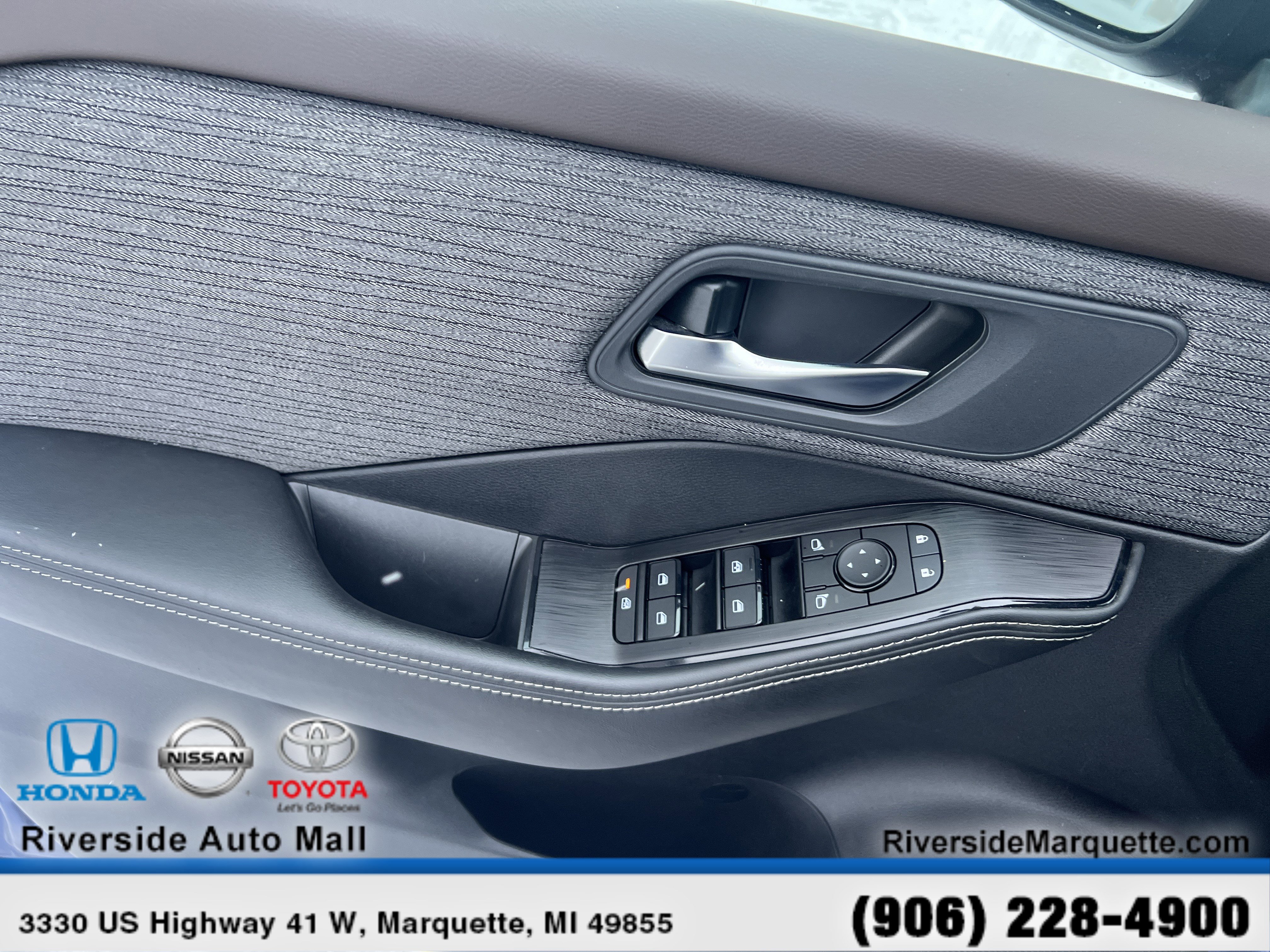 Used 2021 Nissan Rogue SV image 23