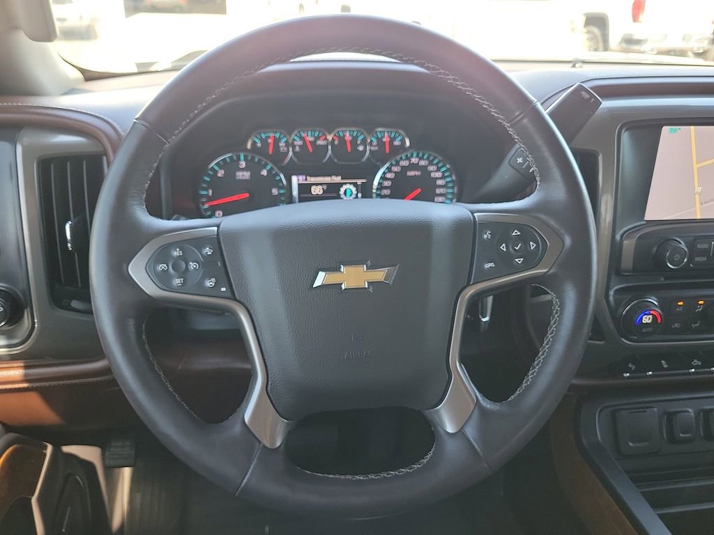 Used 2015 Chevrolet Silverado 1500 High Country w/ High Country Premium Package AWD/4WD image 19