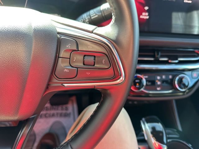 Used 2025 Buick Envista Sport Touring image 21