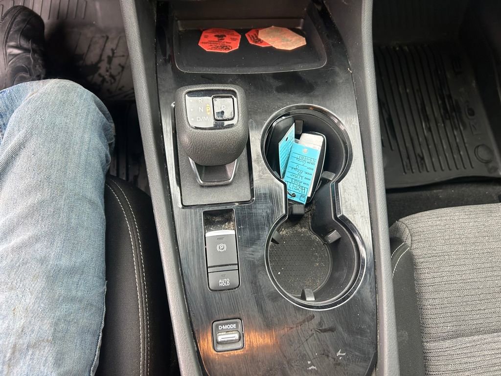 Used 2023 Nissan Rogue SV image 23