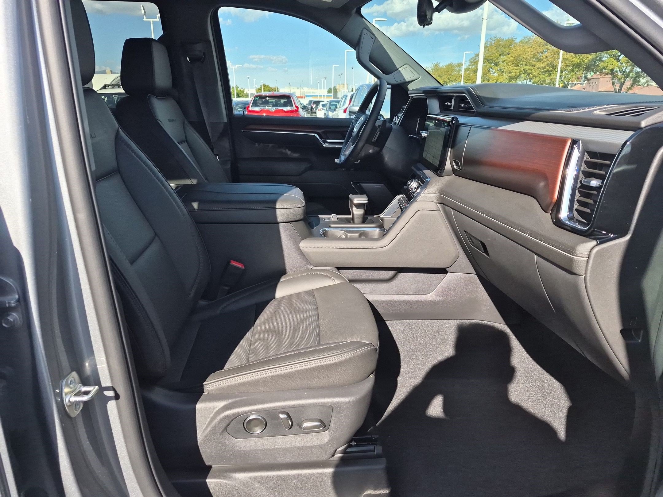 Used 2026 GMC Sierra 1500 Denali w/ Denali Reserve Package AWD/4WD image 32