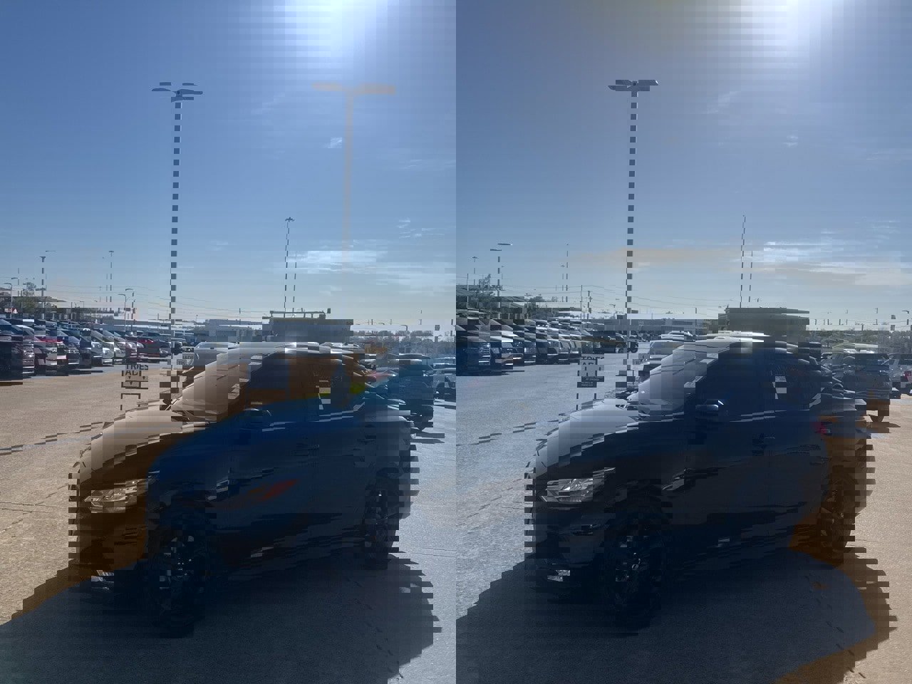 Certified 2022 Nissan Sentra SR w/ Midnight Edition image 7