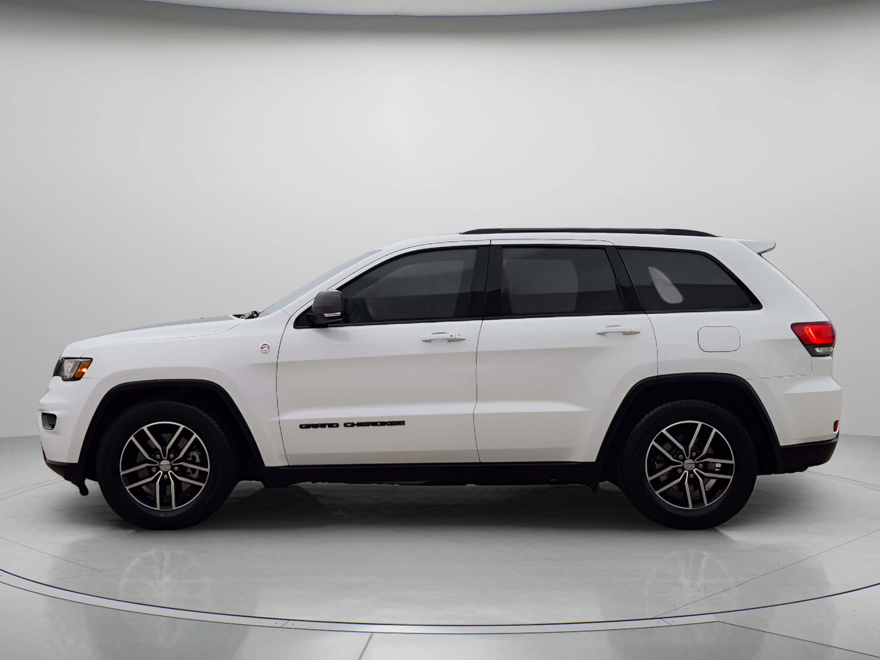 Used 2017 Jeep Grand Cherokee Trailhawk AWD/4WD video 2