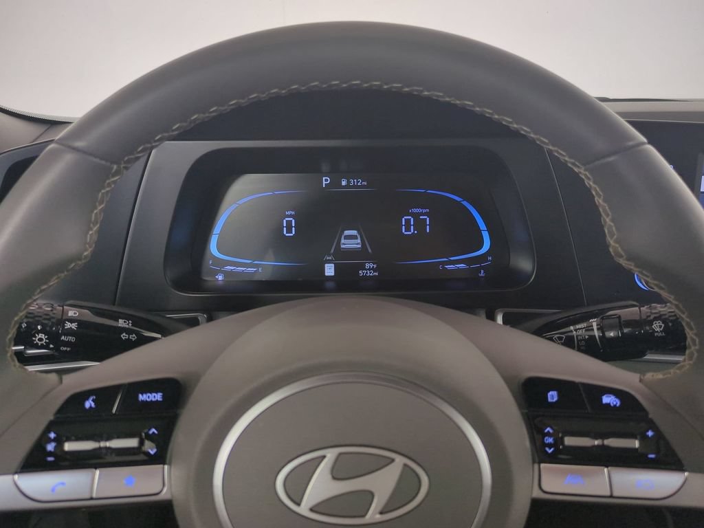Used 2025 Hyundai Elantra Sport FWD image 31