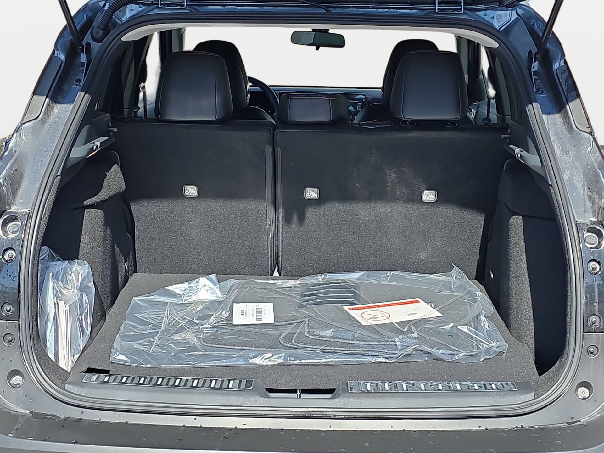 New 2026 Nissan Kicks SR w/ SR Premium Package AWD/4WD image 12