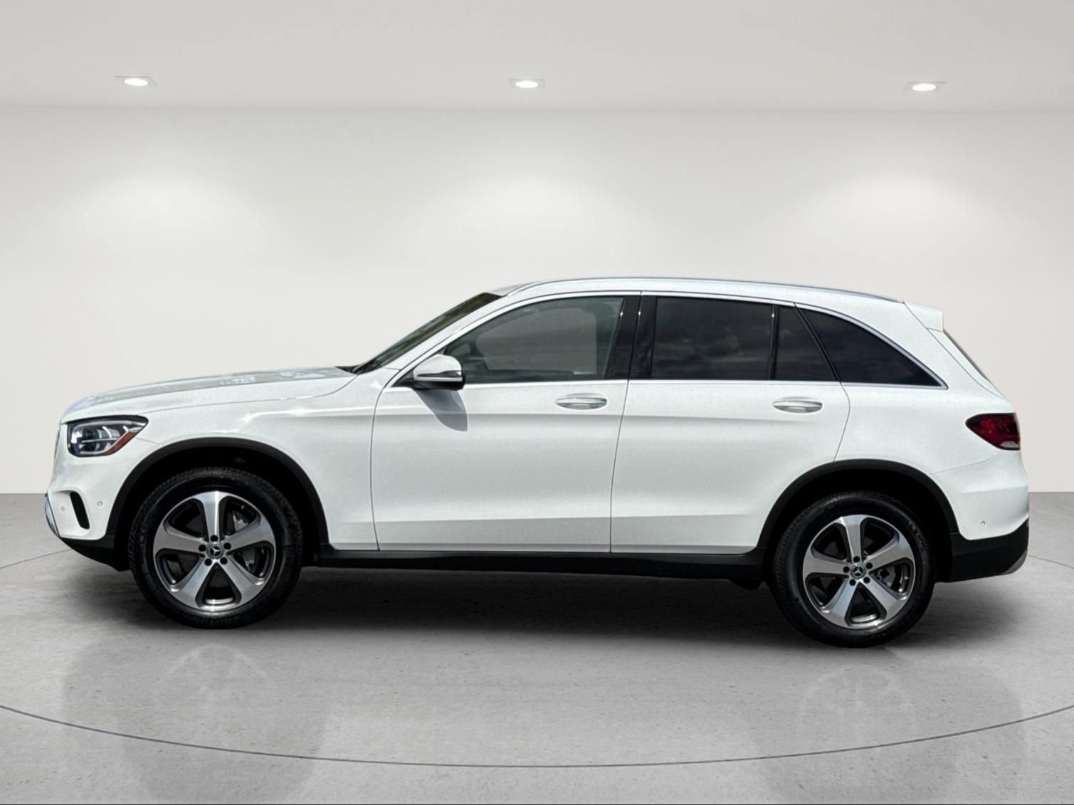 Certified 2022 Mercedes-Benz GLC 300 4MATIC image 3