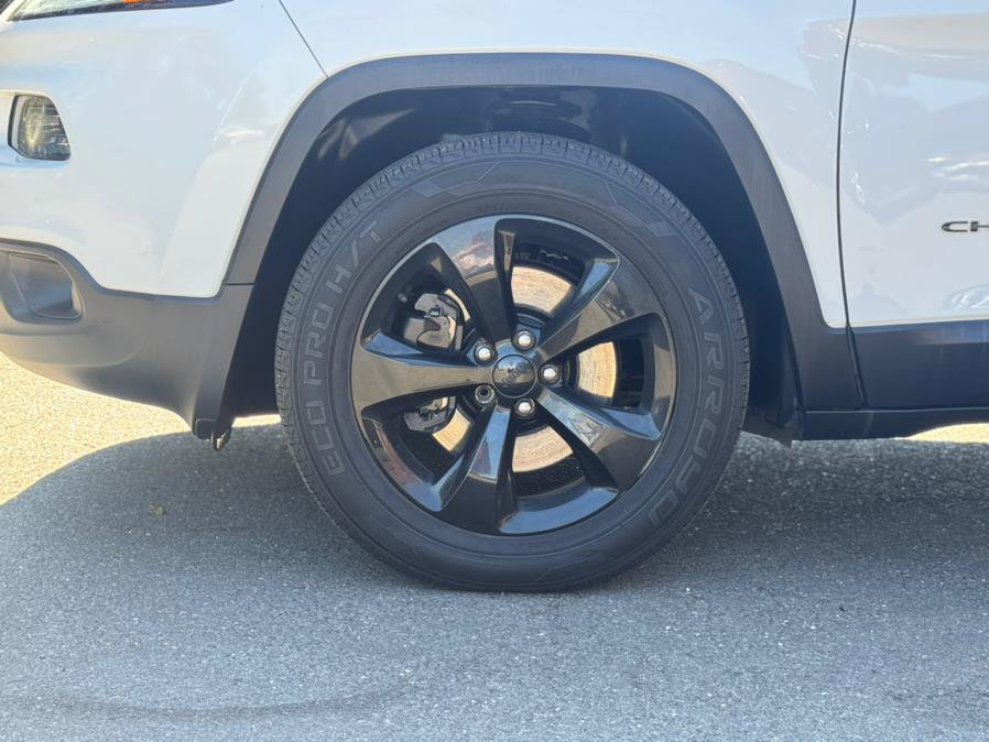 Used 2018 Jeep Cherokee Limited w/ High Altitude Package AWD/4WD image 8