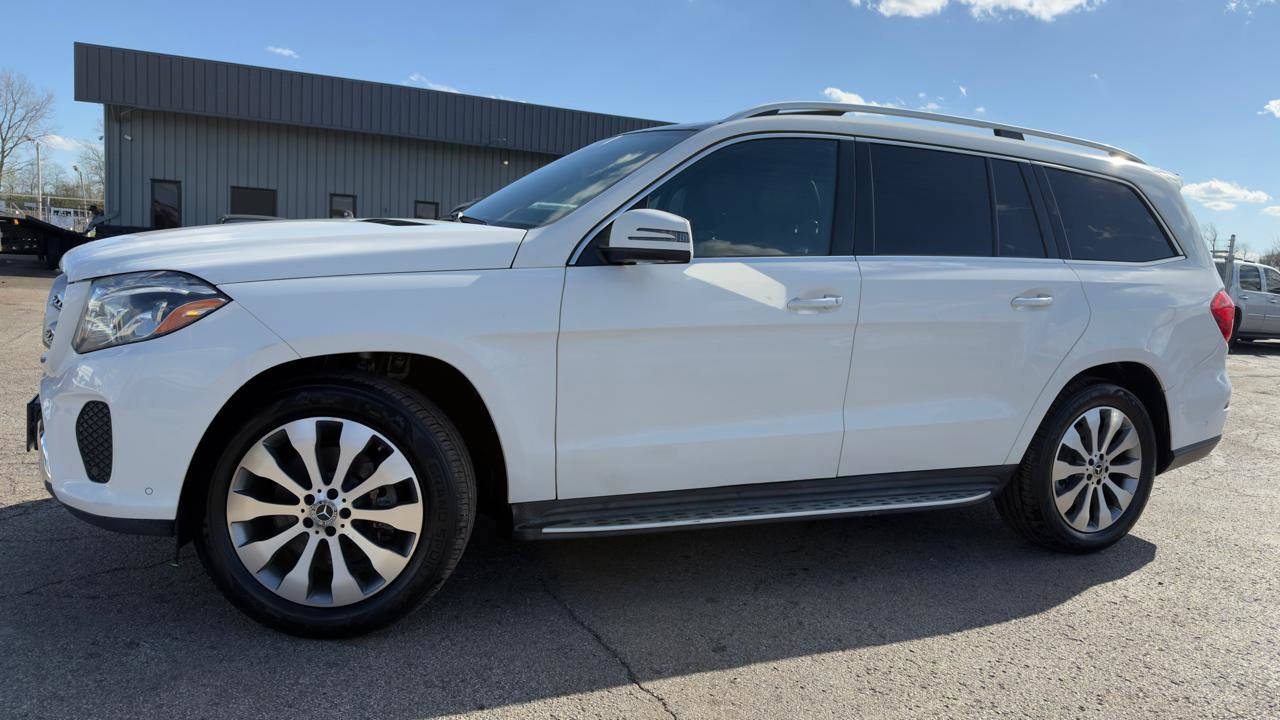 Used 2017 Mercedes-Benz GLS 450 4MATIC image 4