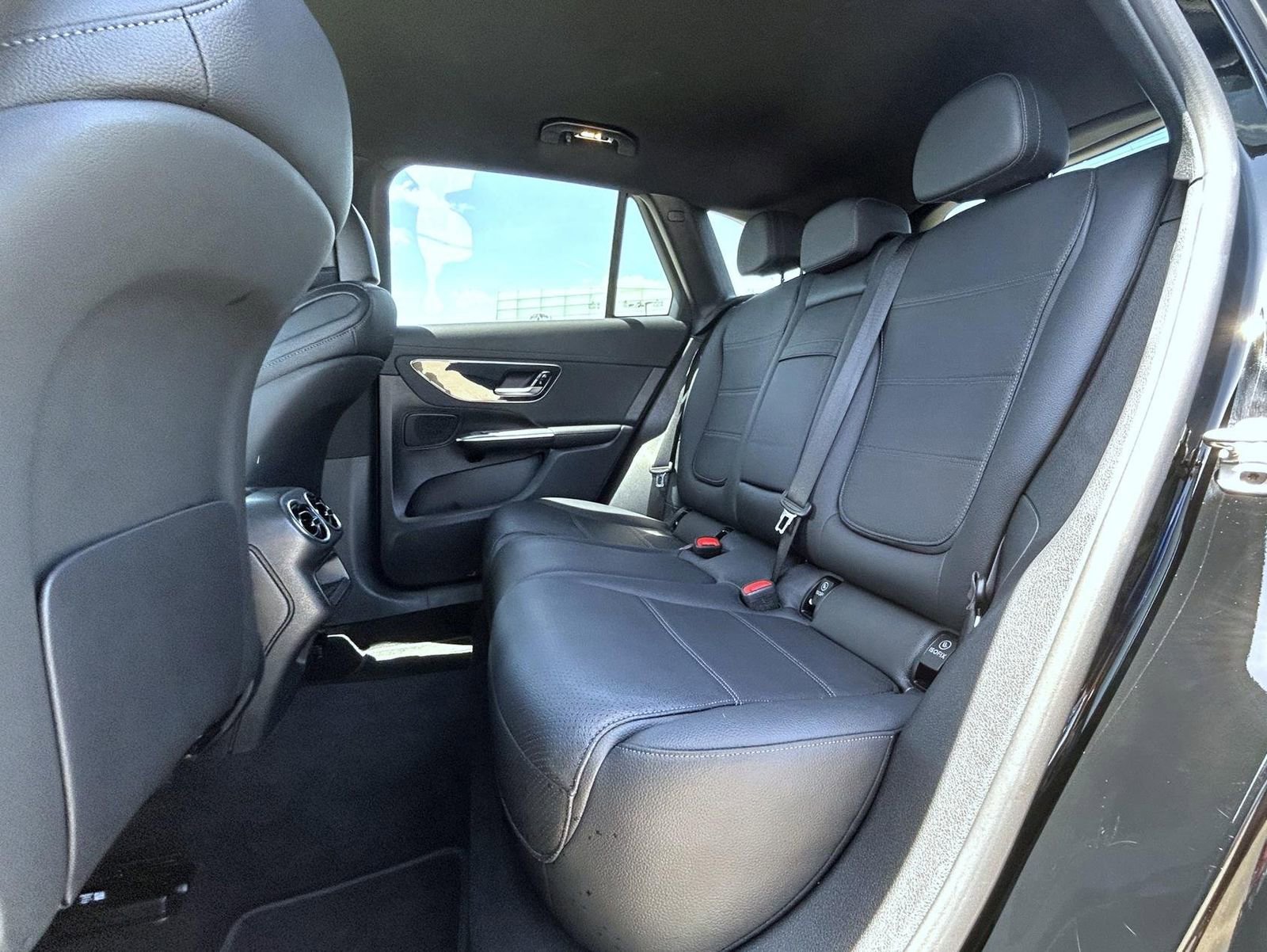 Used 2024 Mercedes-Benz GLC 300 GLC 300 image 20