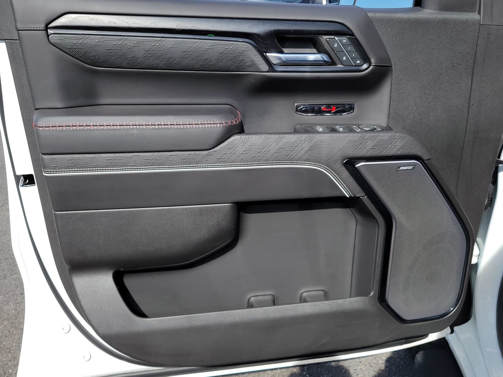 Used 2024 GMC Sierra 1500 AT4X AWD/4WD image 7