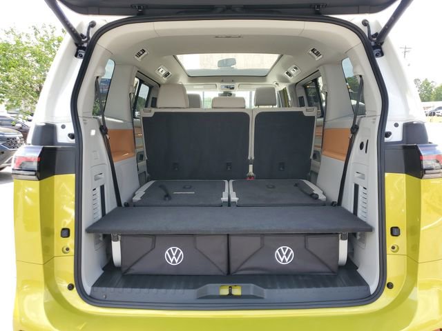 Certified 2025 Volkswagen ID. Buzz 1st Edition RWD image 8