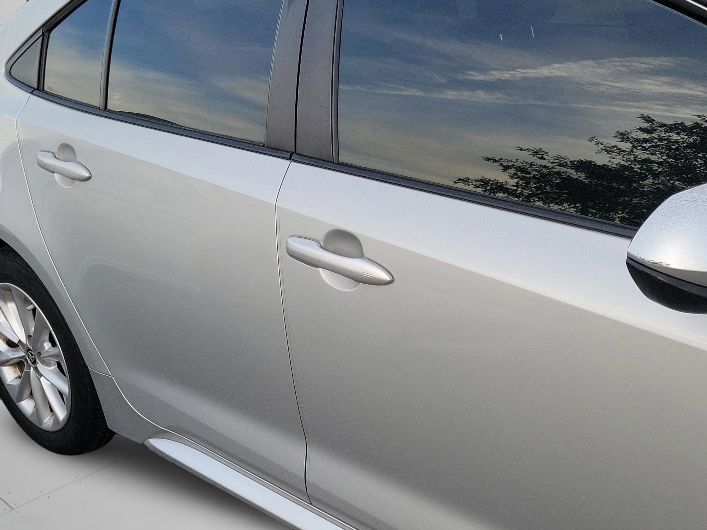 Used 2022 Toyota Corolla LE w/ LE Convenience Package FWD image 17