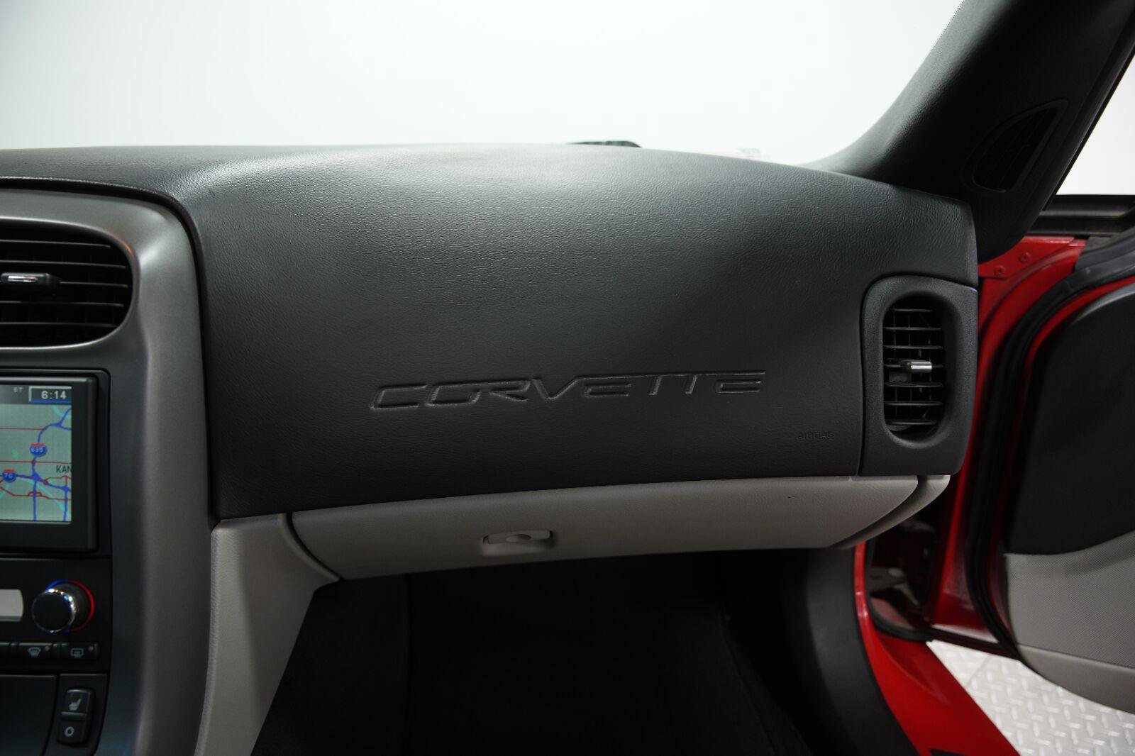 Used 2007 Chevrolet Corvette Coupe w/ Preferred Equipment Group RWD image 27