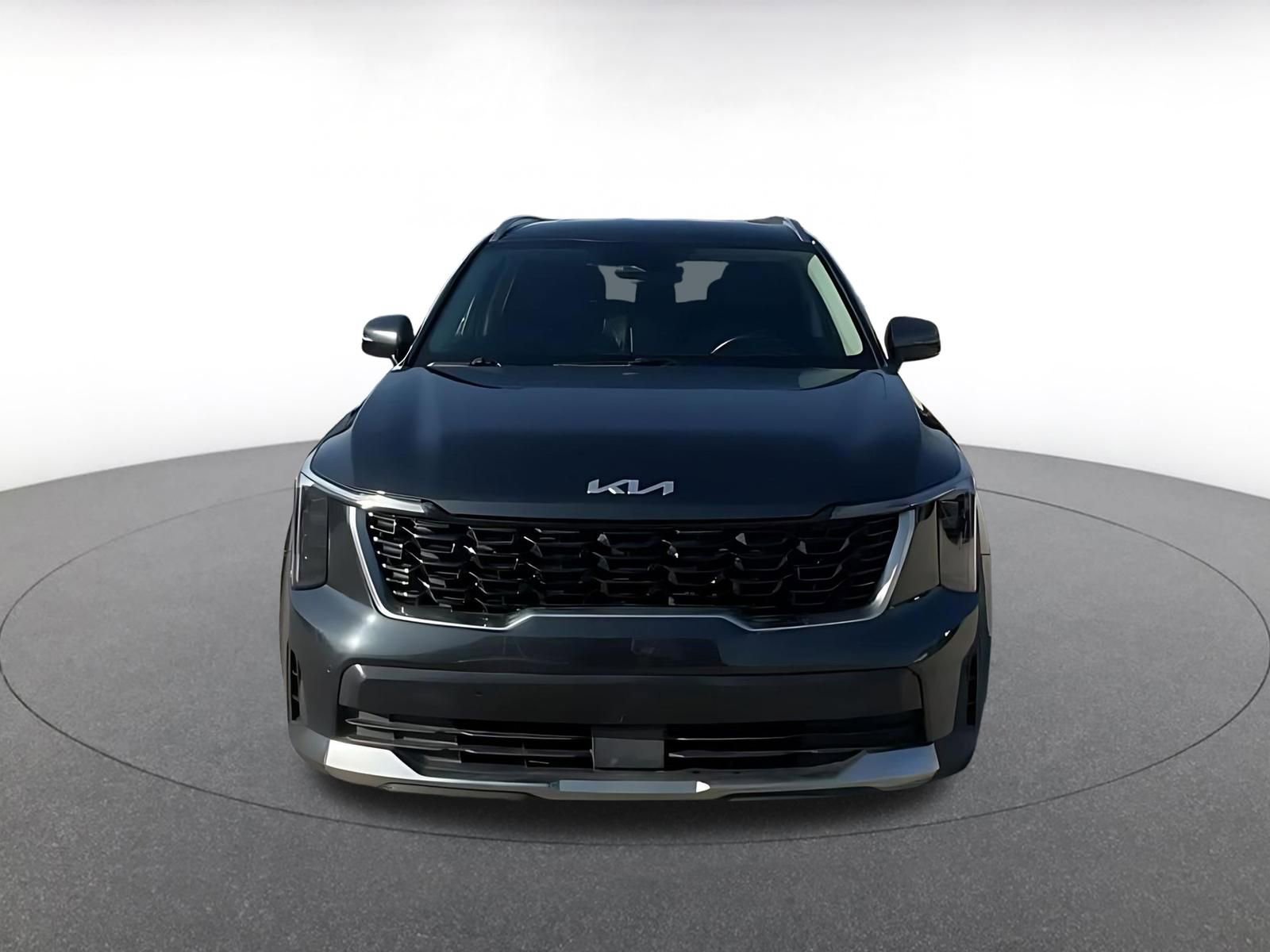 Used 2024 Kia Sorento S image 4