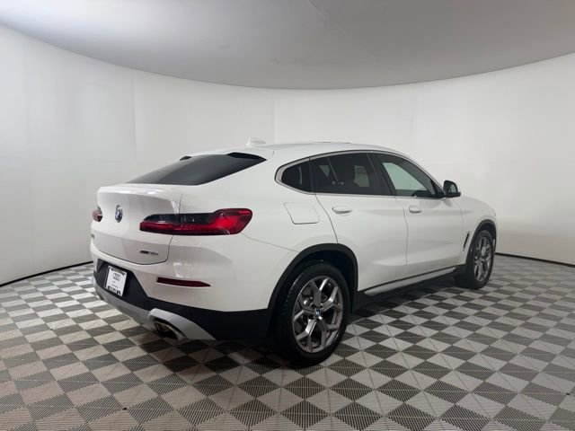 Used 2023 BMW X4 xDrive30i w/ Premium Package image 7