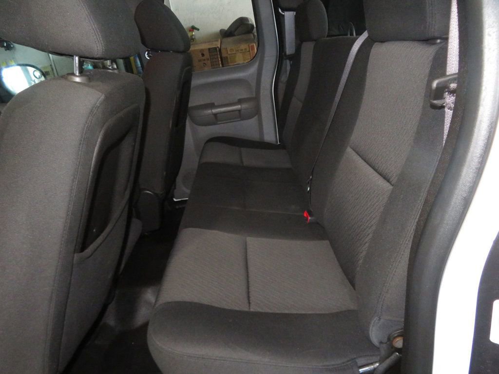 Used 2013 Chevrolet Silverado 1500 W/T image 24